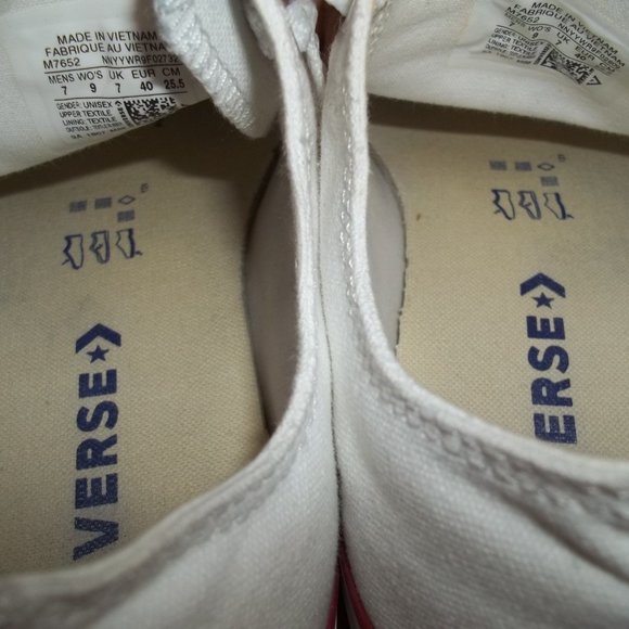 Converse All Star Chuck Taylor Classic Low Top White Sneakers Mens- 7 Womens- 9 - Picture 12 of 12